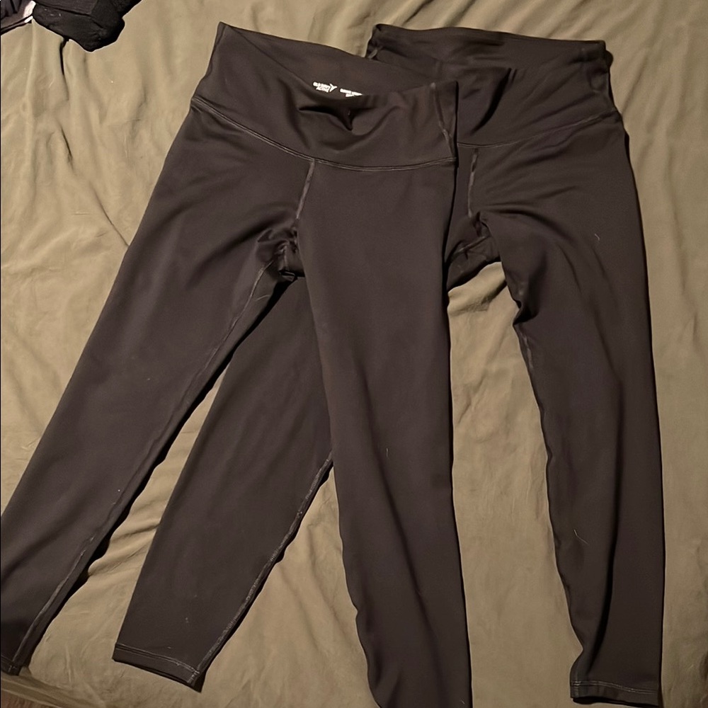 Bundle - 2 Old Navy Elevate Leggings 7/8 length